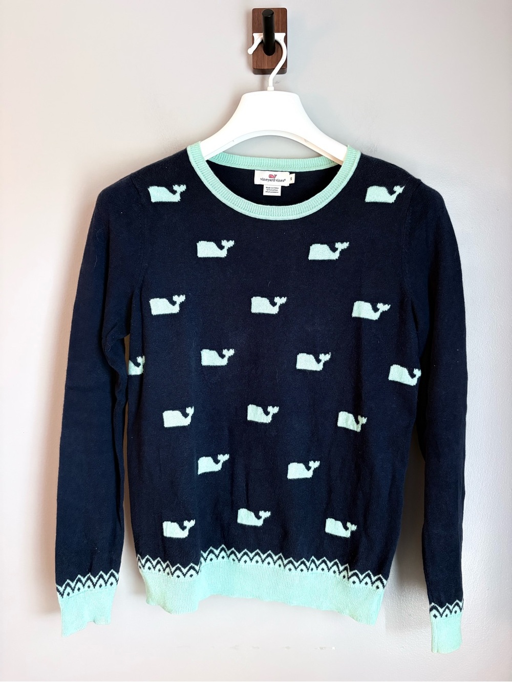 Vineyard Vines Whimsical Navy Blue Mint Green Whale Cashmere Blend Knit Sweater